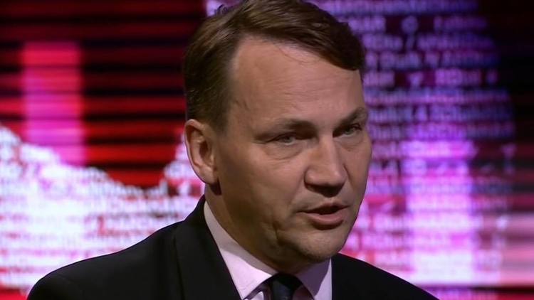 Sikorski niepocieszony: "Kiedyś prezydent Putin honorował Polskę na Westerplatte i w Katyniu…"