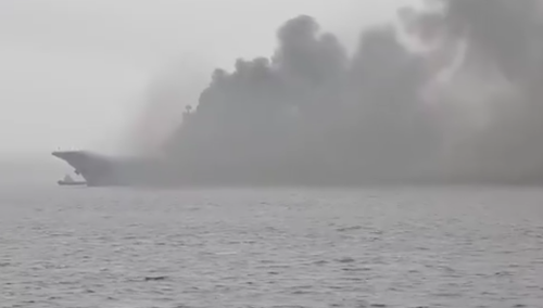 [video] Płonie jedyny rosyjski lotniskowiec "Admirał Kuzniecow"