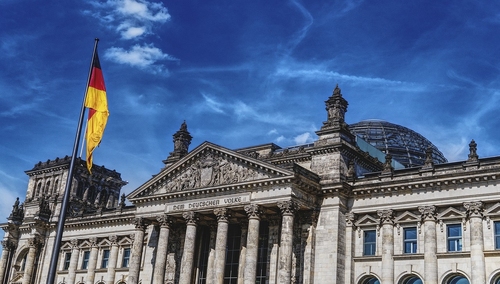 Michał Ossowski: Klasowa „Top Girl” wprasza się na prywatkę „nerdów” czyli Niemcy w Trójmorzu