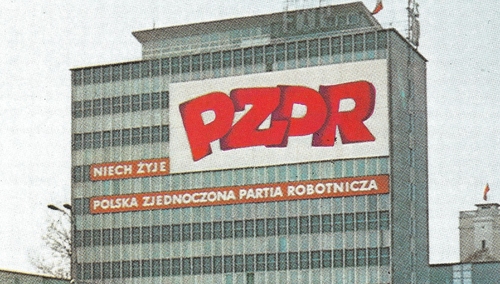 Elity komunistyczne zmieniły legitymacje partyjne na książeczki czekowe