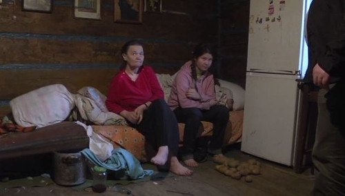 GUS: Spada skrajne ubóstwo wśród rodzin