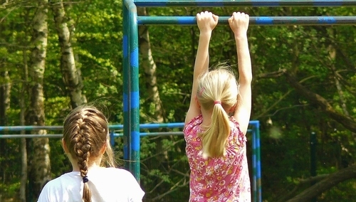 Zbigniew Kuźmiuk: Dzięki programowi Rodzina 500 plus, kończy się w Polsce ubóstwo wśród dzieci