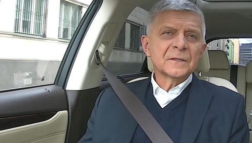 M. Belka: "Mnie tęcza nie obraża. Polska dla wierzących i niewierzących". Mec. Kwaśniewski odpowiada