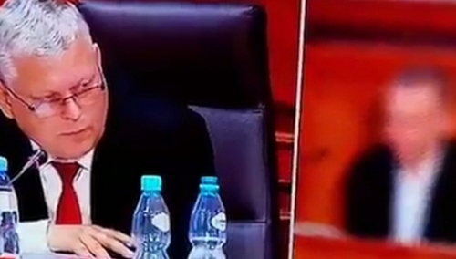 [video] Komisja śledcza Amber Gold: "Czy świadek się czegoś boi?" Reakcja Marcina P. daje do myślenia