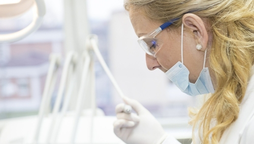 Epidemiolodzy biją na alarm: W wyniku pandemii może zginąć nawet 165 mln osób