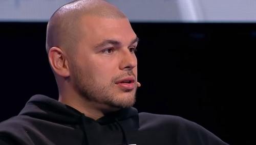 "Jestem potomkiem Bohaterów. Dziś WIELKI dzień każdego Polaka". Poruszający wpis znanego rapera