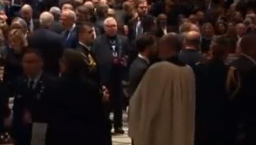 [video] Lech Wałęsa na pogrzebie Busha. "Jak dziecko we mgle"