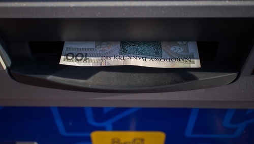 Alexander Degrejt: Nadwyżka czyli kradzież