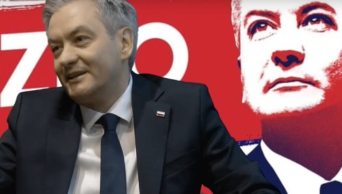 Biedroń ze Śmiszkiem jadą do Chin. Komentarze internautów: "Po koronawirusa?!"