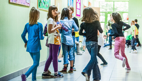 Jerzy Bukowski: Do szkoły w mundurku od Armaniego