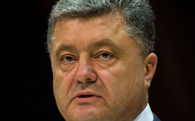 Poroszenko wprowadził stan wojenny na Ukrainie do 25 stycznia