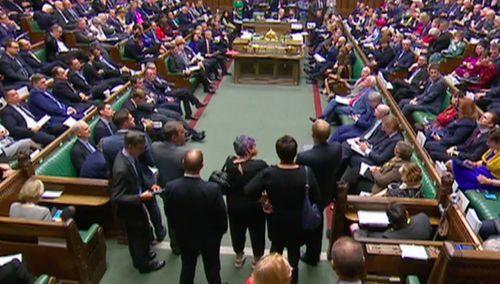 „Nasi wyborcy oczekują, że zrobimy to dzisiaj”. Ważne posiedzenie brytyjskiego parlamentu