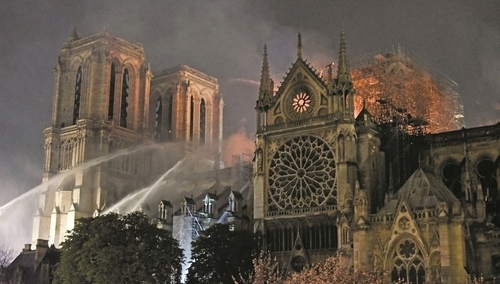 [Felieton "TS"] Karol Gac: Płonące serce Europy