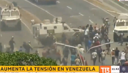 [video] Dramatyczne sceny w Wenezueli. Wojskowe pojazdy rozjeżdżają protestujących