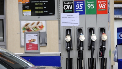 Paliwo za 5 zł coraz bardziej możliwe. Ceny rosną po decyzji OPEC