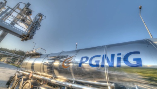 PGNiG dostarczy spółce Synthos 8200 ton paliwa. "To największa umowa w Polsce na sprzedaż LNG"