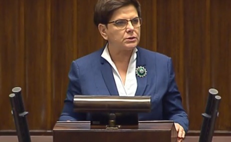 Trzy obietnice premier Szydło w sprawie ochrony życia poczętego - wsparcie dla matek zamiast kar