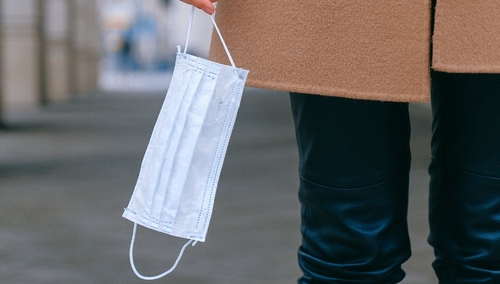 "Polakom pomagać nie będziemy". Niemiecki właściciel szwalni na Śląsku nie zezwolił na robienie maseczek?