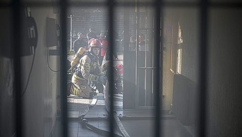 Przemysław Jarasz: Alarm w Zakładzie Karnym: negocjacje, zakładnik uwolniony, pożar ugaszony