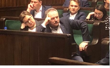 Katarzyna Lubnauer przyłapana na drzemce w Sejmie