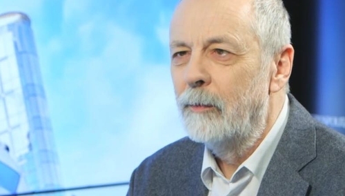 Grupiński: "Nie myślimy o podwyższeniu wieku emerytalnego". Min. Wąsik kpi