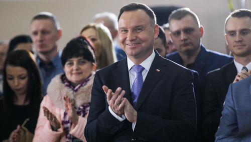 [Sondaż] Andrzej Duda z ogromną przewagą nad resztą kandydatów. Zapytano także o Hołownię