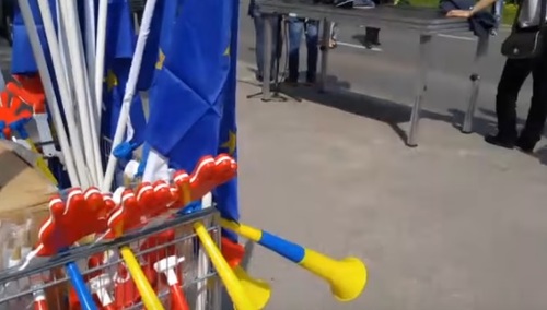 Fala odejść z KOD po ostatnim zjeździe po którym przywództwo stracił Mateusz Kijowski