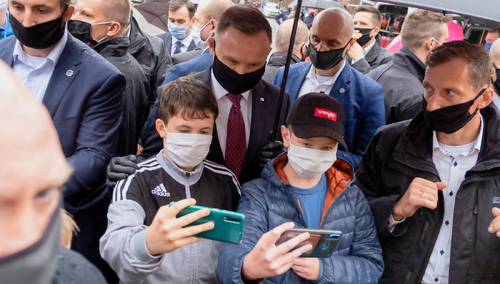 Jerzy Bukowski: Złudny podział