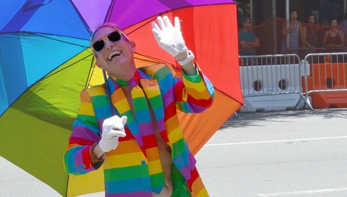 "Jako gej nie życzę sobie używania pod znakiem LGBT. STOP! Oni niszczą nasz wizerunek"