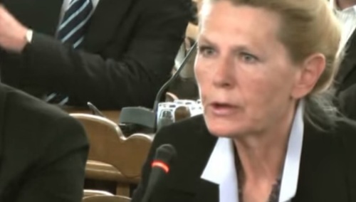 Ewa Kochanowska na posiedzeniu komisji MON: "Matko Boska co to jest, przecież to nie jest mój zmarły!"