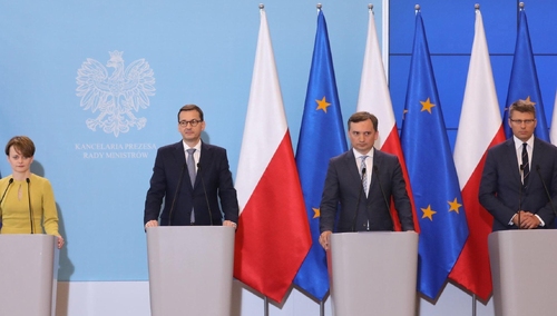 Premier: "Temat lichwy dotyczy wielu ludzi w Polsce, a ofiarami tego procederu są często osoby..."