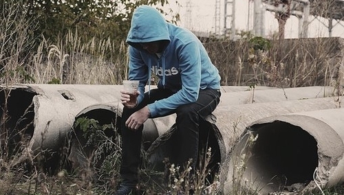 Polacy nadal piją dużo i ryzykownie, konieczne rozwiązania administracyjne