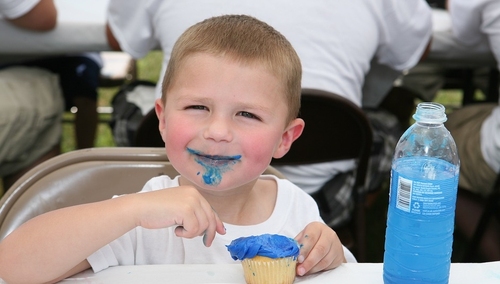Koniec z reklamami chipsów i coca-coli? Polskie dzieci tyją najszybciej w Europie