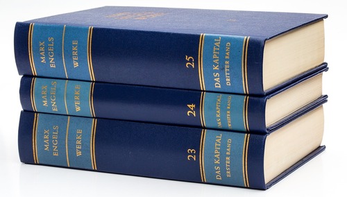 J. Majmurek: "Warto byśmy nauczyli się patrzeć na komunizm nie jako na wstydliwą chorobę". Internet ostro