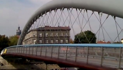 Jerzy Bukowski: Jak ochrzcić skwer przy krakowskiej kładce Bernatka?