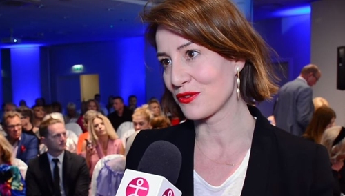 Ostaszewska złamała palec, odbierając nagrodę w Toruniu. "Zemsta Rydzyka"