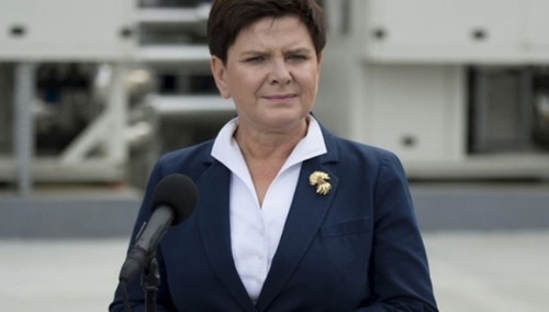 "Niechże się Pani nie kompromituje". Beata Szydło ostro zripostowała Różę Thun