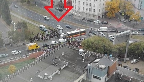 "Ściana furii na Nowogrodzkiej"? Nie, co najwyżej ścianka:)