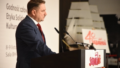 Piotr Duda: W gospodarce zdominowanej przez korporacje coraz trudniej dostrzec pojedynczego człowieka