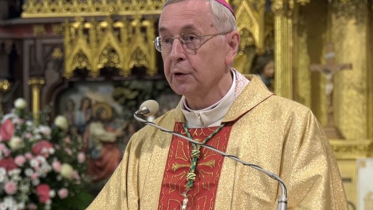 W związku z koronawirusem abp Gądecki apeluje o zwiększenie liczby Mszy Świętych