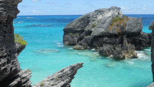 Tajemnica Trójkąta Bermudzkiego. Samoloty i statki giną jeden po drugim...