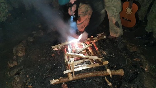 Wyborcza obraża harcerzy. "Nastolatki uczyły się zabijać. Zorganizował ksiądz katecheta"