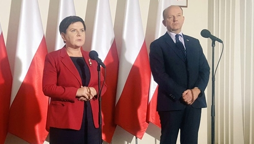 Premier: Pula wynagrodzeń dla rezydentów i stażystów wzrośnie o 40 proc. w stosunku do tego, co było