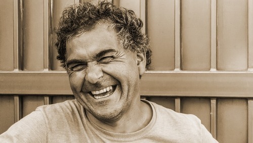 Prawy Sierpowy: Nie śmiejmy się z głupich