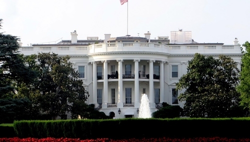 Prof. Marek Jan Chodakiewicz dla "TS": Bebechy Białego Domu