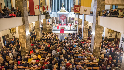 [Fotorelacja] Uroczysta Msza św. w 35. rocznicę śmierci ks. Jerzego. "Był gorliwym  siewcą prawdy"