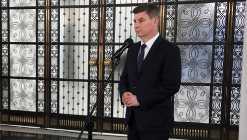 "Kaczyński boi się spadku notowań". Rzecznik PO skomentował oświadczenie szefa PiS