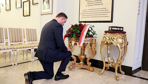 Prezydent upamiętnił ofiary katastrofy smoleńskiej