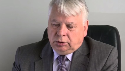 Senat ujawnił wykaz lotów Borusewicza o statusie HEAD. 12 razy na pokładzie była jego córka