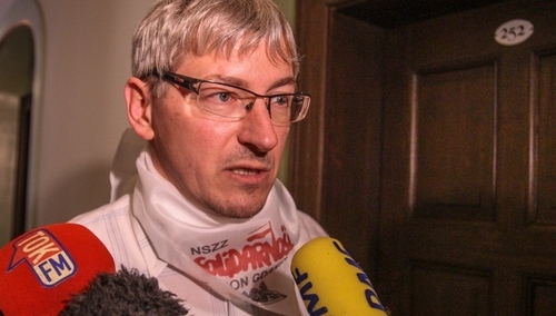 M. Lewandowski: Każdy, kto choć trochę obserwuje życie publiczne widzi, kto pojawia się na pikietach KOD